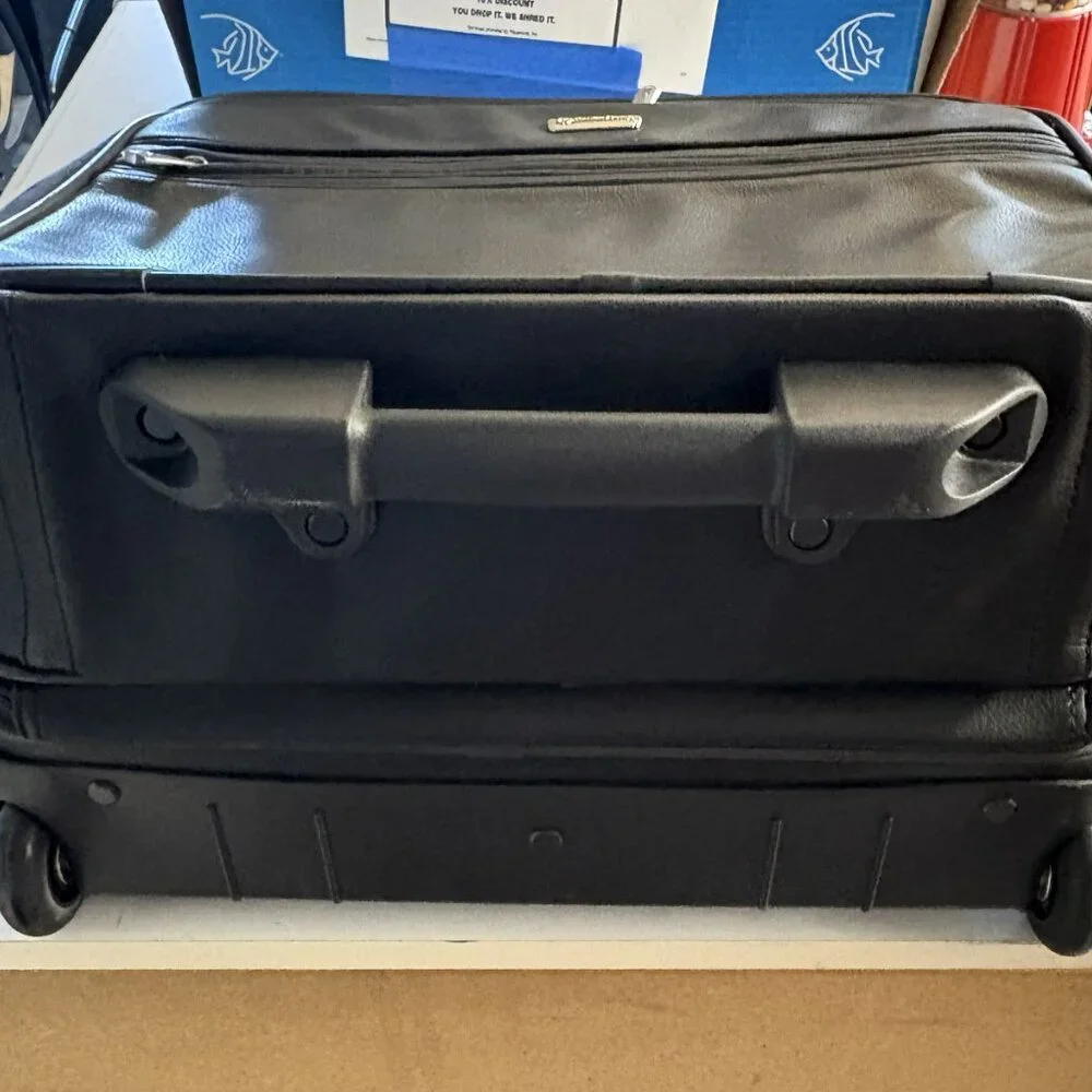 Franklin Covey Genuine Leather Rolling Office /Suitcase